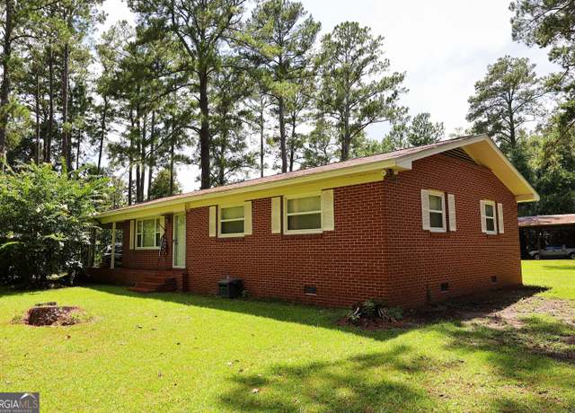 Property at 10661 Adel Hwy, Morven, GA 31638, 3 beds, 2 baths