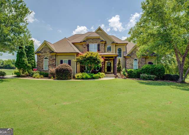 Property at 1040 Madison Lakes Pkwy, Madison, GA 30650, 5 beds, 4.5 baths