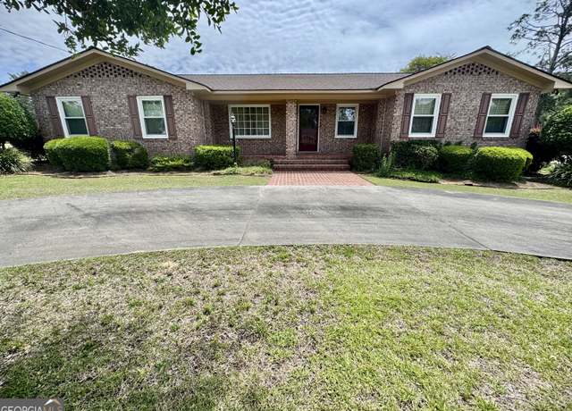 Property at 839 Golf Dr, Swainsboro, GA 30401, 3 beds, 2 baths