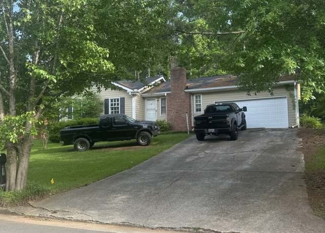 Property at 411 Willow Ct SE, Conyers, GA 30094, 3 beds, 2 baths