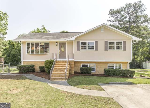 Property at 2235 Arrowwood Dr, Macon, GA 31206, 4 beds, 2 baths