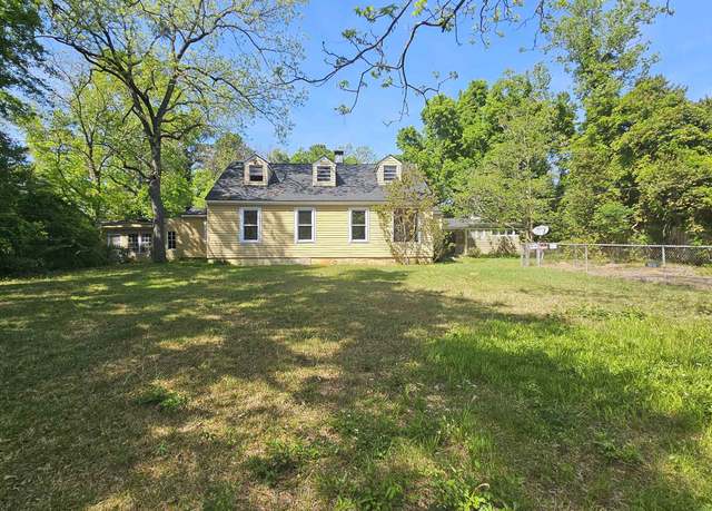Property at 4313 Ayers Rd, Macon, GA 31210, 5 beds, 2.5 baths