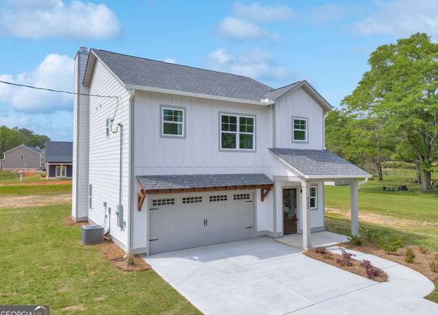 Property at 733 Wall St, Crawford, GA 30630, 3 beds, 2.5 baths