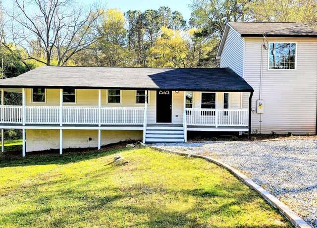 Property at 208 Dobbins Mill Rd, Griffin, GA 30223, 4 beds, 2 baths