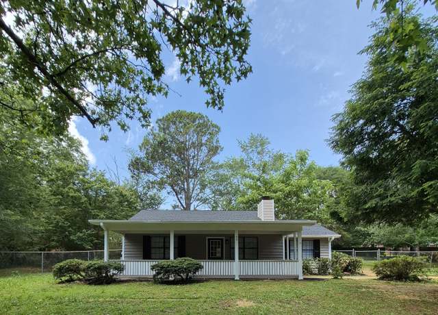 Property at 145 Deidre Dr, Athens, GA 30607, 3 beds, 2 baths