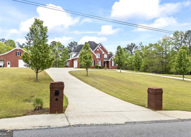 Property at 2351 Rabbit Farm Cir, Loganville, GA 30052, 5 beds, 4.5 baths