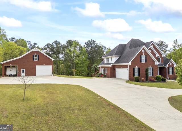 Property at 2351 Rabbit Farm Cir, Loganville, GA 30052, 5 beds, 4.5 baths