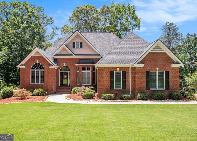 Property at 131 Winesap Way, Clarkesville, GA 30523, 4 beds, 4.5 baths