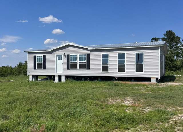 Property at 14 Longleaf Rd, Hazlehurst, GA 31539, 3 beds, 2 baths