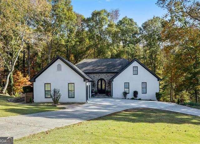 Property at 3325 Sweetwater Dr, Cumming, GA 30041, 5 beds, 4.5 baths