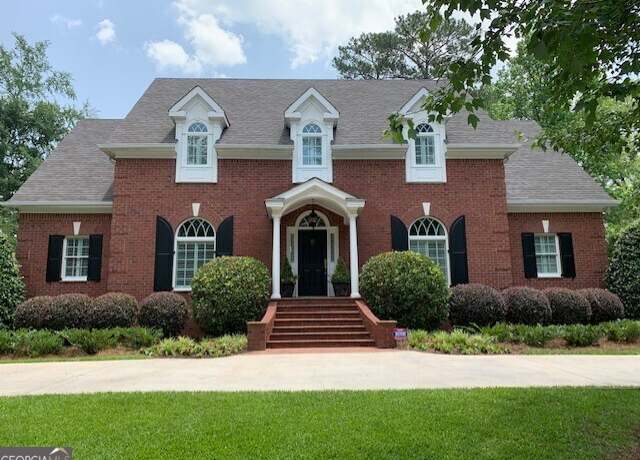 Property at 113 Troon Way, Macon, GA 31210, 5 beds, 4.5 baths