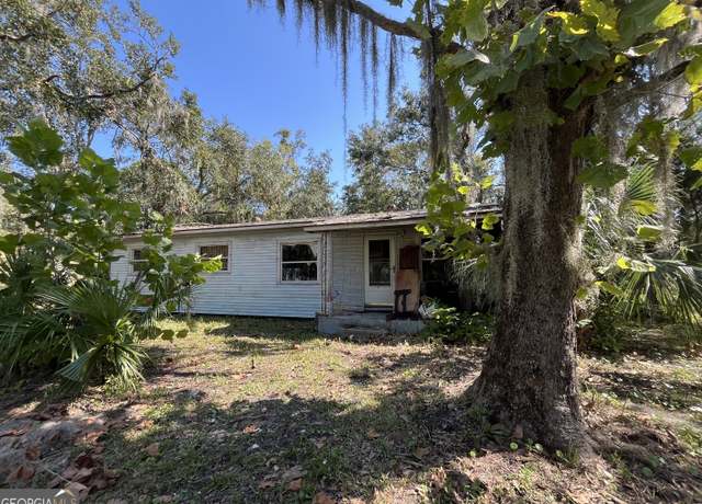 Property at 8 Palm Ct, St. Marys, GA 31558, 3 beds, 1.5 baths