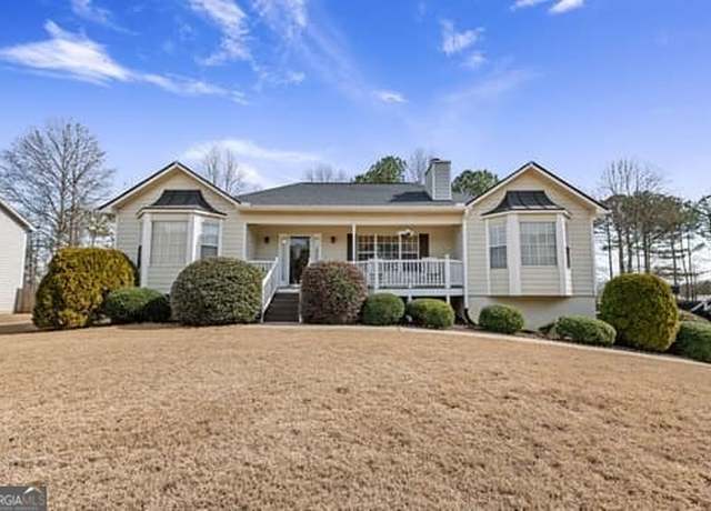 Property at 391 Hickory Lake Dr, Acworth, GA 30101, 3 beds, 2 baths