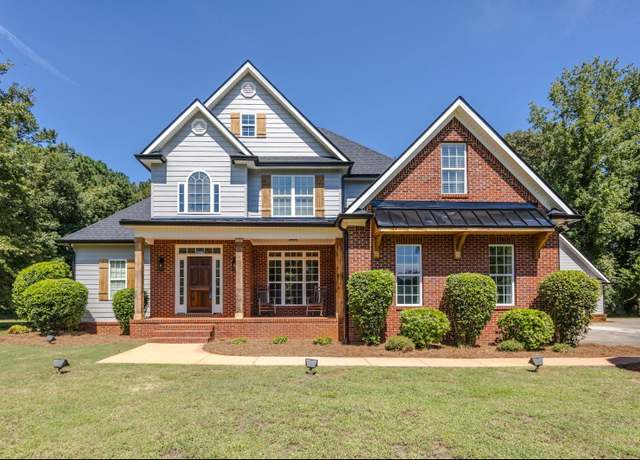 Property at 374 Deer Creek Dr, Forsyth, GA 31029, 4 beds, 3 baths