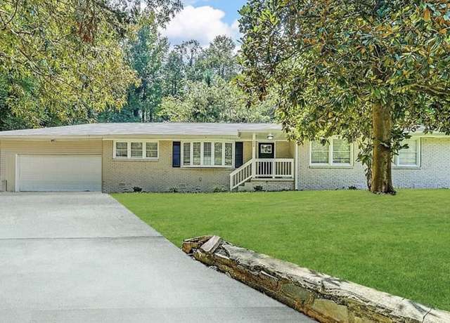 Property at 2228 Headland Dr, East Point, GA 30344, 5 beds, 2 baths