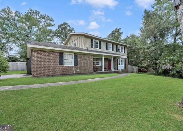 Property at 119 SW Maplewood Ave SW, Milledgeville, GA 31061, 3 beds, 2.5 baths