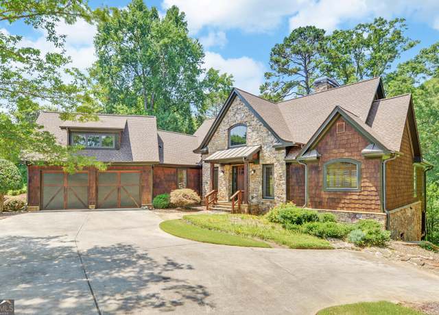 Property at 194 Edgewater Trl S, Toccoa, GA 30577, 4 beds, 3.5 baths
