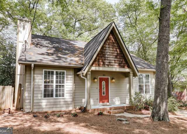 Property at 90 Hart Ave, Athens, GA 30606, 3 beds, 2 baths