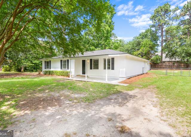 Property at 225 Foxlake Dr, Statesboro, GA 30458, 3 beds, 2 baths