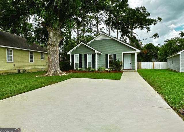 Property at 2761 Tyndall Dr, Valdosta, GA 31602, 3 beds, 2 baths