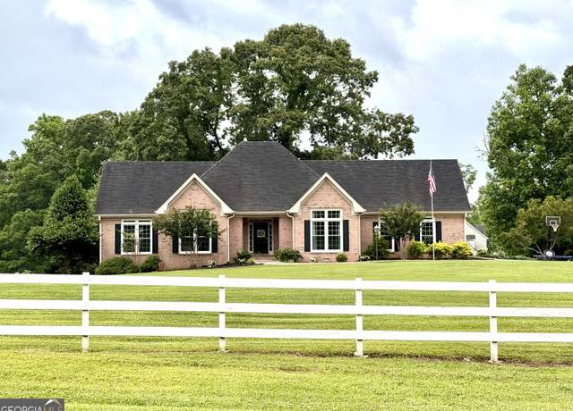 Property at 10 Wigwam Cir, Whitesburg, GA 30185, 3 beds, 2 baths