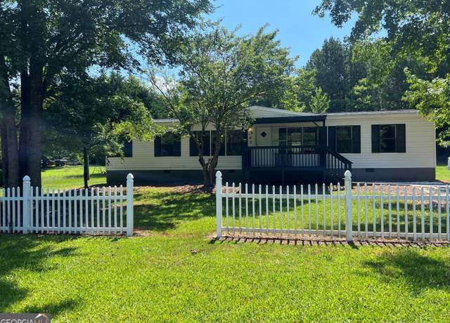 Property at 987 Booger Hollow Rd SW, Lindale, GA 30147, 3 beds, 2 baths
