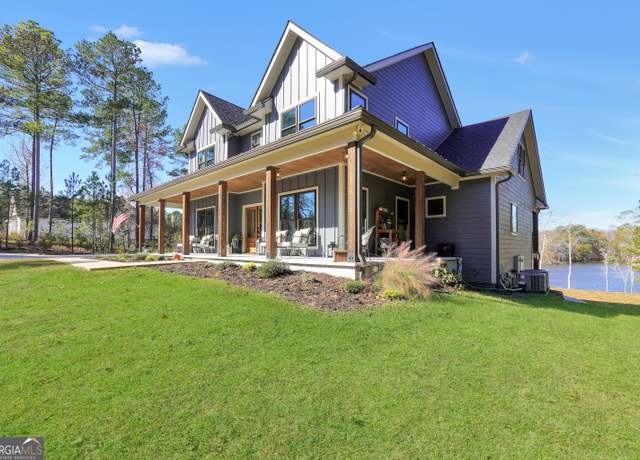Property at 872 Parham Rd NW, Milledgeville, GA 31061, 5 beds, 4.5 baths