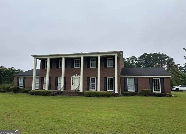 Property at 1900 Robin Dr, Milledgeville, GA 31061, 6 beds, 4 baths