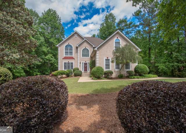 Property at 215 Barrington Grange Dr, Sharpsburg, GA 30277, 3 beds, 3.5 baths