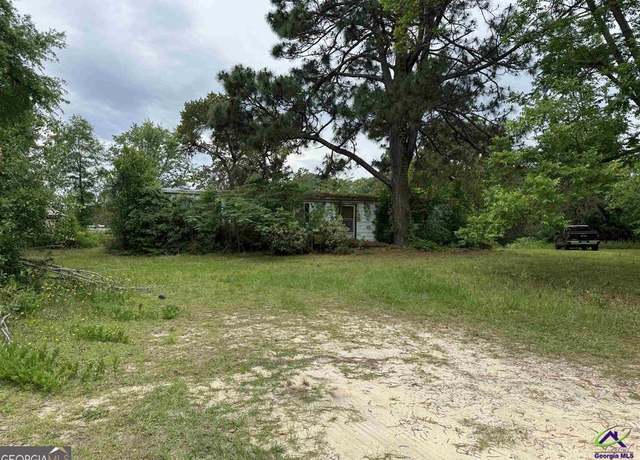 Property at 118 Happy Ln, Byron, GA 31008, 3 beds, 2 baths