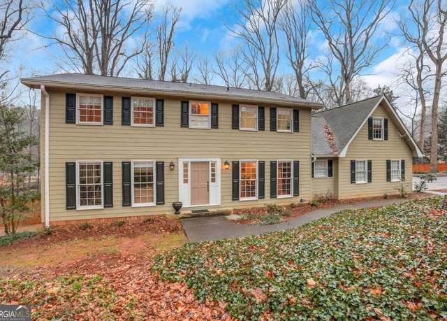 Property at 2225 Mountain Creek Dr, Tucker, GA 30087, 4 beds, 2.5 baths