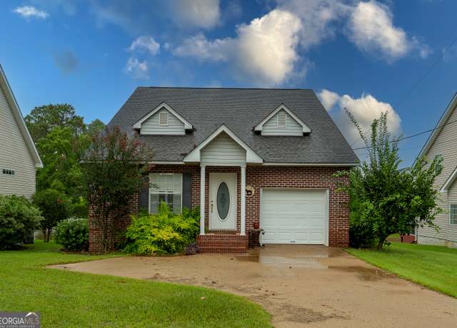 Property at 31 Crescent Cv, Thomasville, GA 31757, 3 beds, 2 baths
