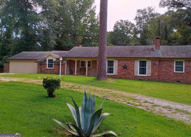 Property at 636 Dogwood Dr, Columbus, GA 31907, 4 beds, 2 baths