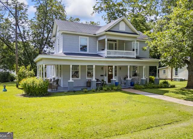 Property at 514 S Jefferson St, Washington, GA 30673, 3 beds, 2 baths