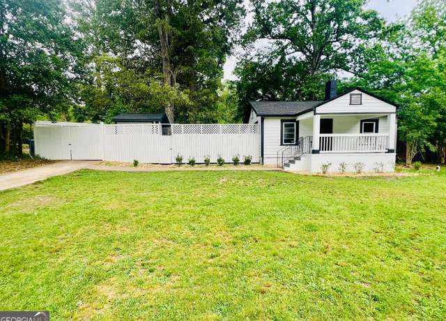 Property at 2502 Barge Rd SW, Atlanta, GA 30331, 3 beds, 2 baths