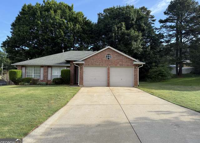 Property at 6050 Great Oaks Dr, Lithonia, GA 30058, 3 beds, 2 baths