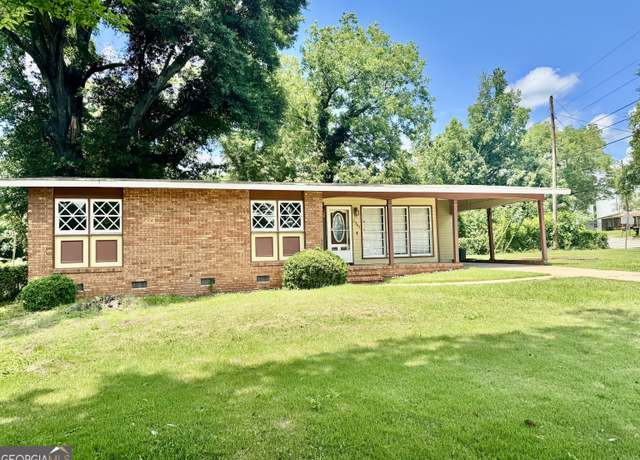 Property at 2203 Shelby St, Columbus, GA 31903, 3 beds, 1.5 baths