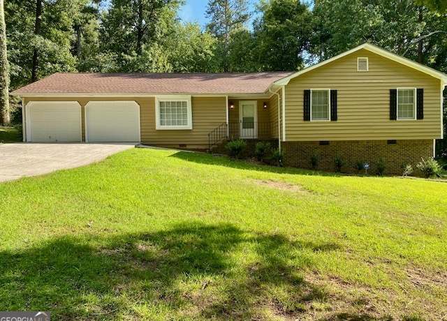 Property at 270 Huckleberry Ln, Ellenwood, GA 30294, 3 beds, 2 baths