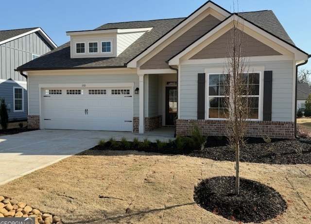 Property at 1521 Lake Dr, Greensboro, GA 30642, 3 beds, 2 baths