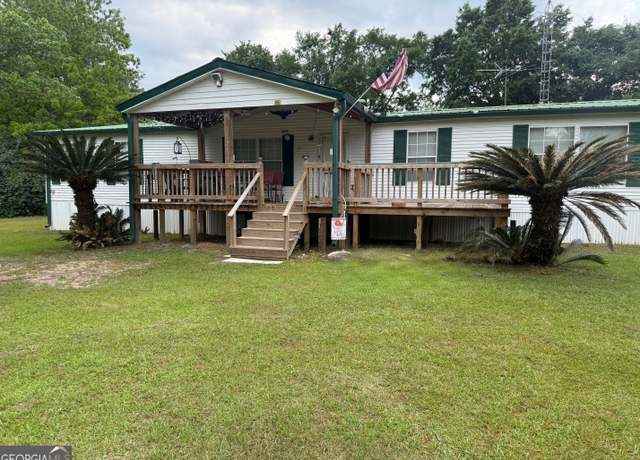 Property at 2192 Calhoun Dr, Abbeville, AL 36310, 3 beds, 2 baths