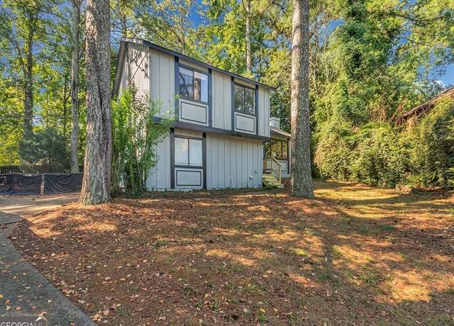 Property at 3004 Hidden Lake Dr, Duluth, GA 30096, 3 beds, 2 baths