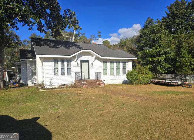 Property at 817 Cleveland Ave, Millen, GA 30442, 4 beds, 3 baths