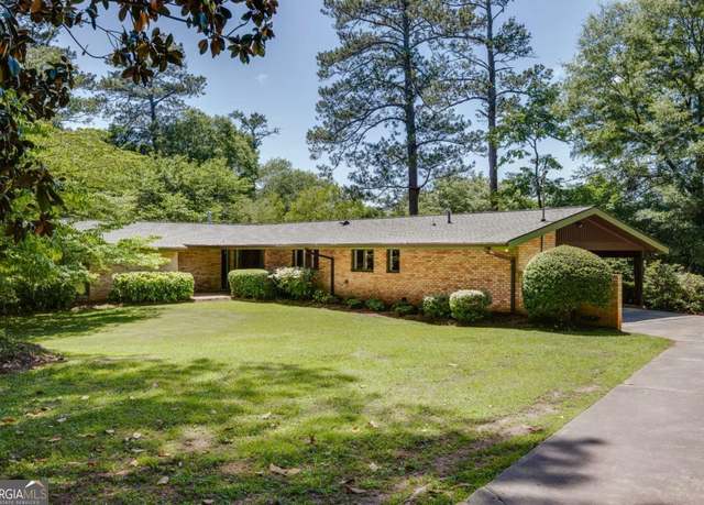 Property at 265 Tanglewood Dr, Athens, GA 30606, 4 beds, 3.5 baths