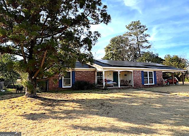 Property at 2935 Erna Dr, Columbus, GA 31906, 4 beds, 2 baths