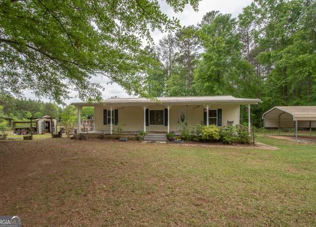 Property at 141 Warren Rd, Newnan, GA 30263, 3 beds, 2 baths