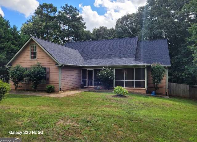 Property at 124 Foxdale Dr, Lagrange, GA 30240, 3 beds, 2 baths