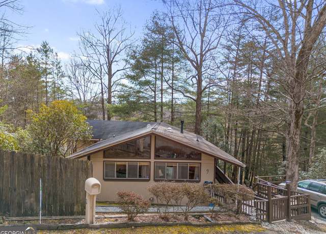 Property at 9 Golf Drive Dr, Clayton, GA 30525, 3 beds, 3 baths