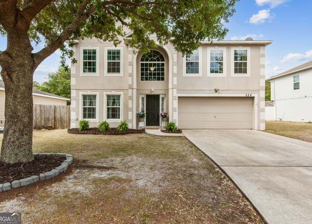 Property at 224 Pine Bluff Dr, Kingsland, GA 31548, 4 beds, 3 baths