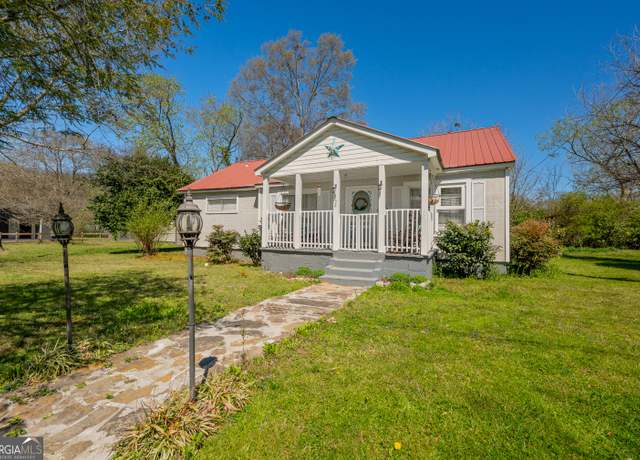 Property at 152 Kelly St, Summerville, GA 30747, 4 beds, 1 bath