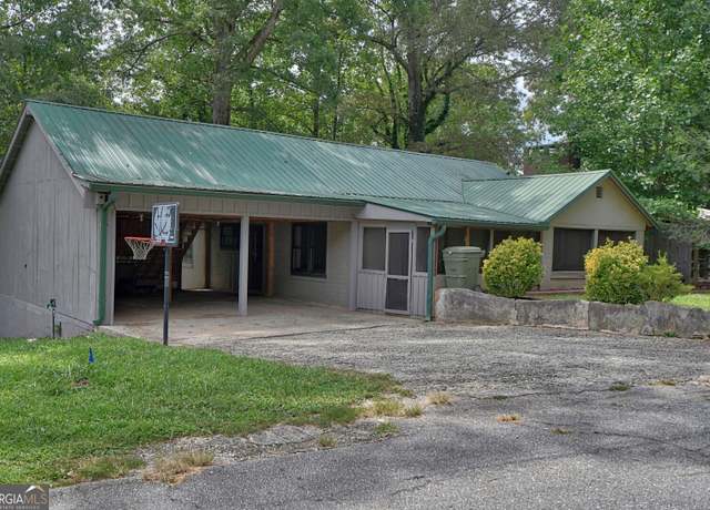 Property at 66 Post Oak St, Clayton, GA 30525, 3 beds, 1.5 baths